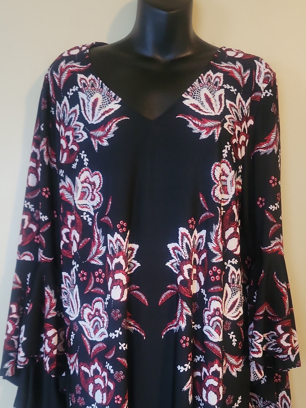 Black Floral V-Neck Bell Sleeve Top - Picture 2 of 5
